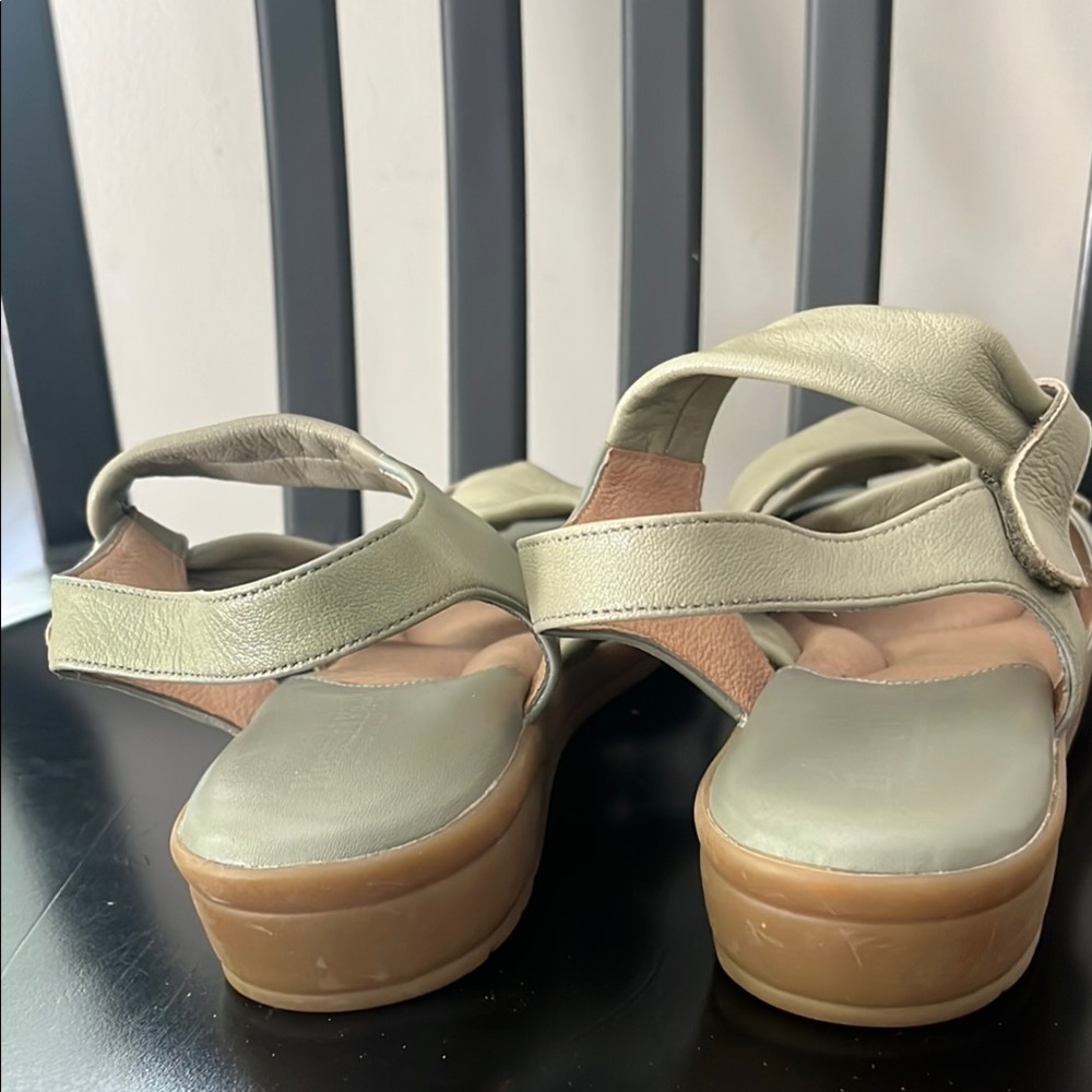 BeautiFeel Mint Green Leather Sandals w/ Adjustable Straps and Cushioned Footbed - Picture 7 of 9